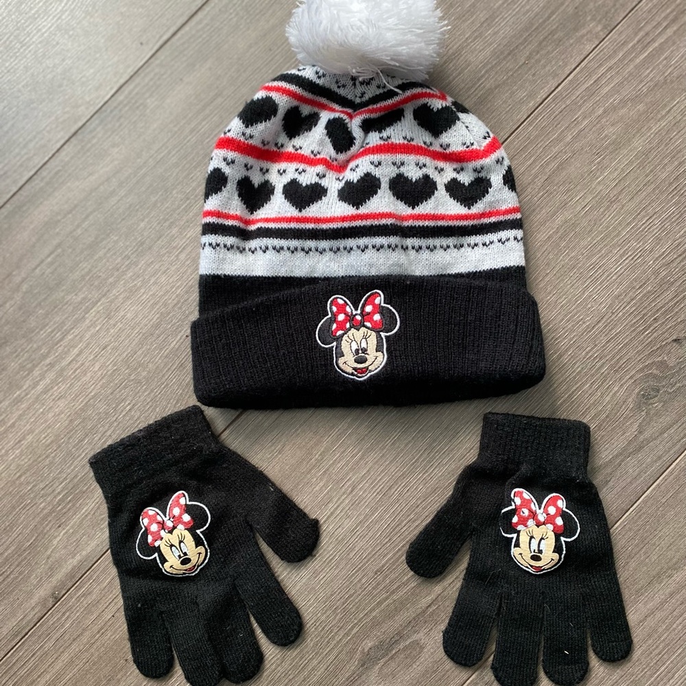 Minnie Mouse Hat & Gloves